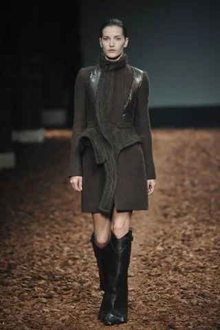 Look 10